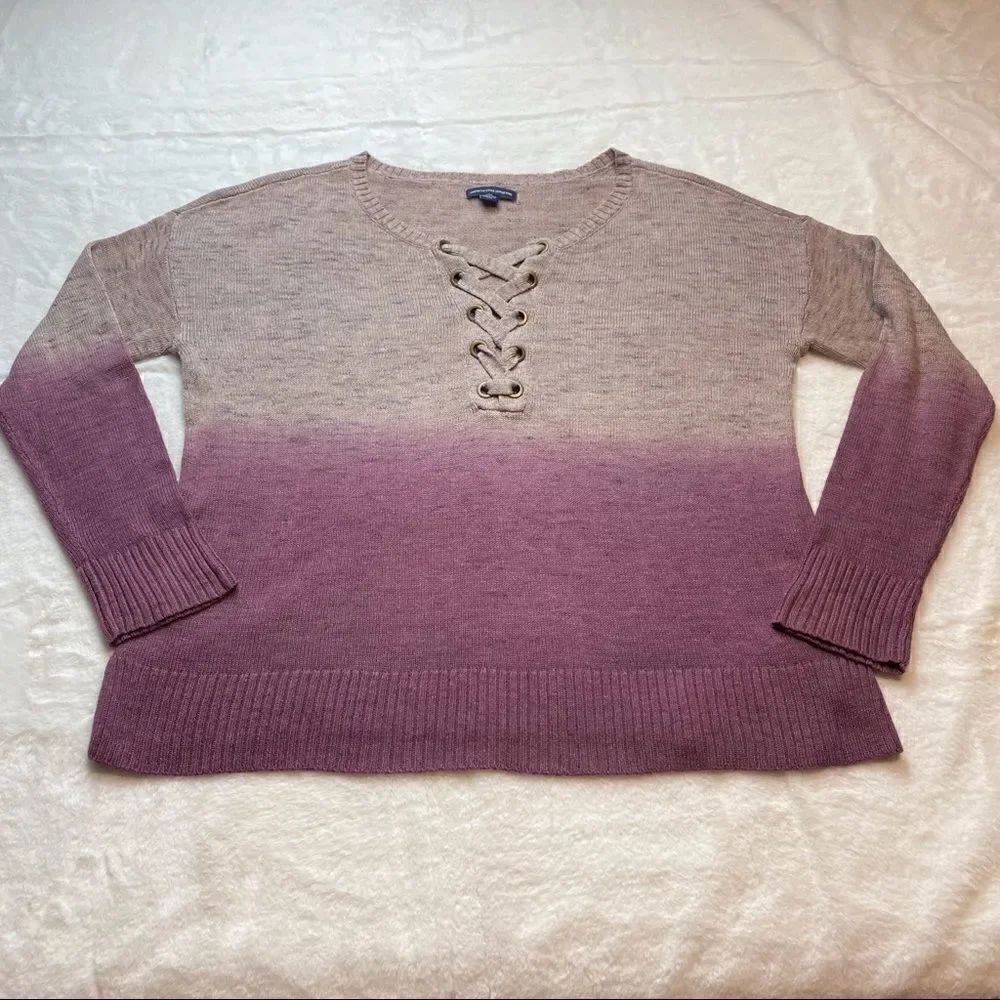 American Eagle Outfitters Knit V-Neck Ombré Purple Sweater Size Large